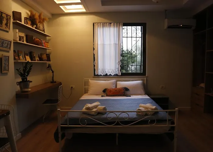 招待所 Illyrian 2 地拉那