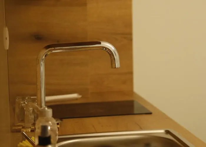 Illyrian 2 招待所 地拉那